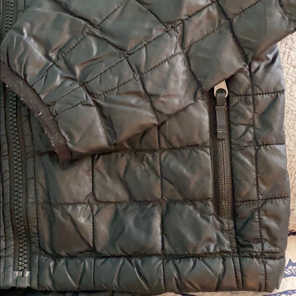 The North Face Kids Black Quilted Puffer Jacket - Picture 3 of 4